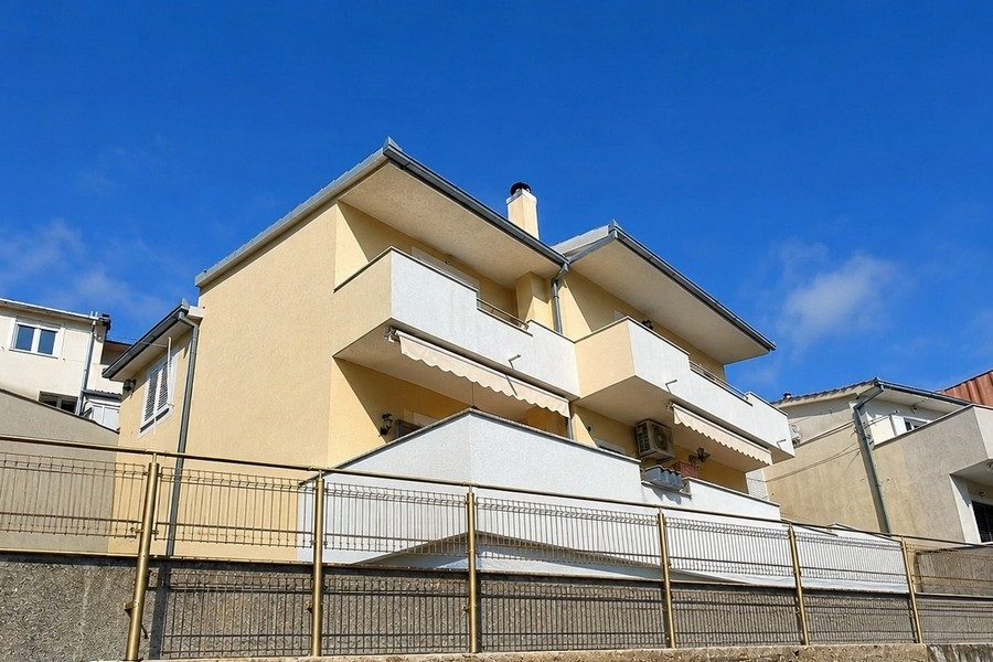 Condominio a Split con balconi