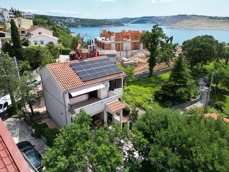 Casa con vista mare vicino alla costa in Croazia