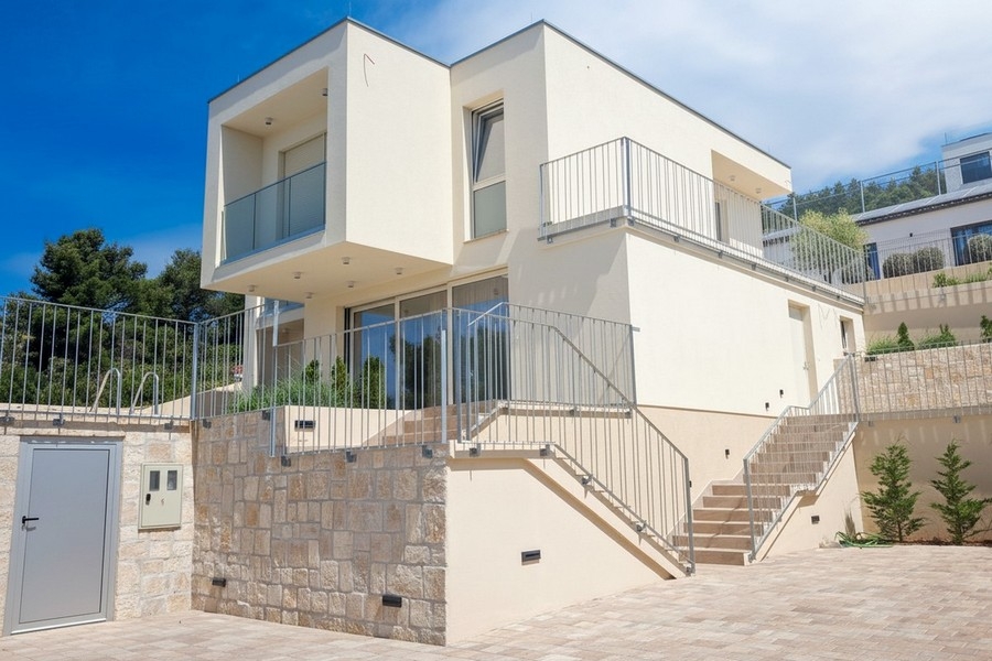 Vista esterna della villa H3959 con piscina in Croazia