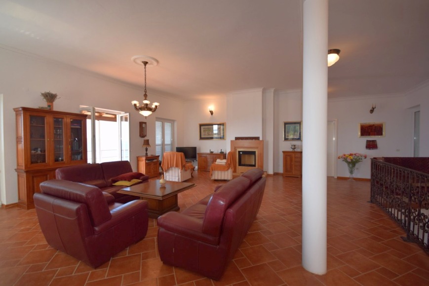 Immobili in Croazia - soggiorno della villa a Krk - H397.