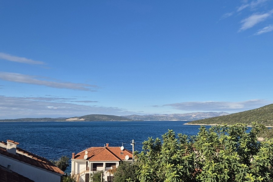 Vista mare su Solta