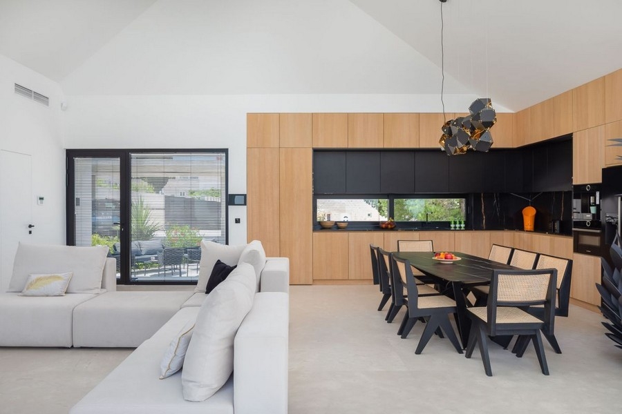 Cucina a vista con zona pranzo
