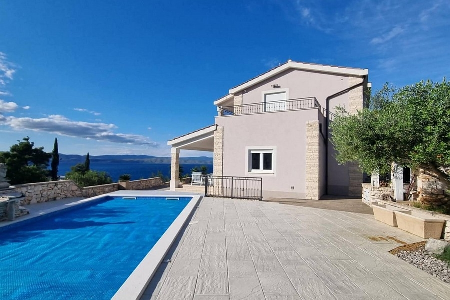 Villa con piscina e vista mare in Croazia