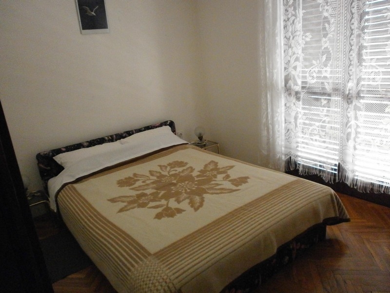 Camera da letto con letto matrimoniale