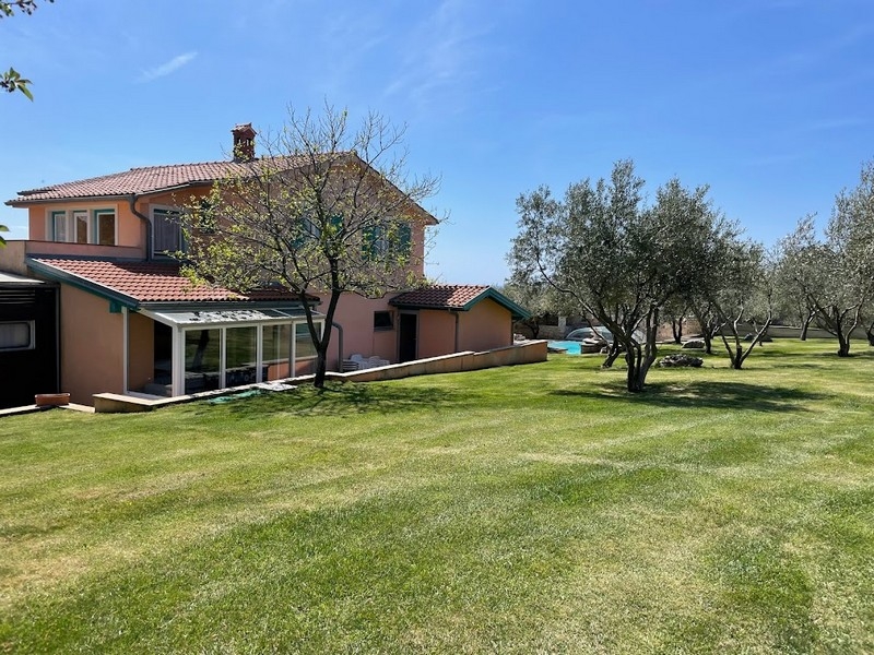 Casa con grande giardino e ulivi in Croazia