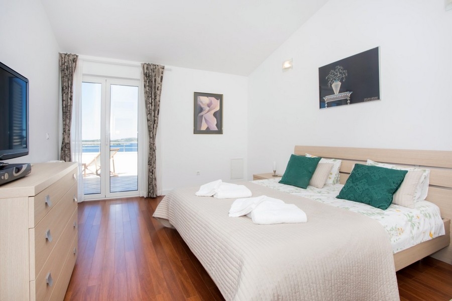 Camera da letto con accesso alla terrazza