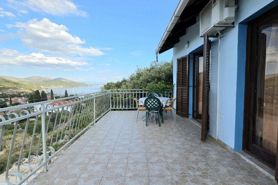 Terrazza con vista mare