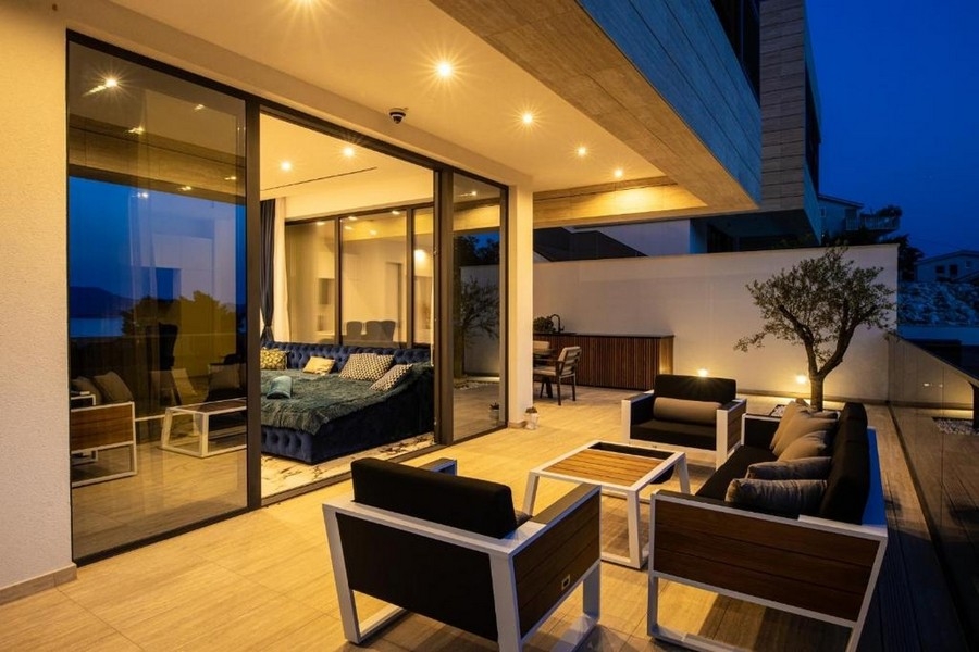 Terrazza coperta con zona lounge
