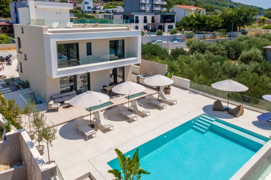 Villa con piscina e solarium in Croazia