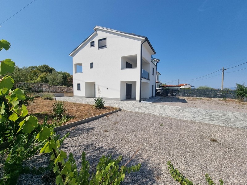 Esterno della casa di nuova costruzione con piscina Croazia