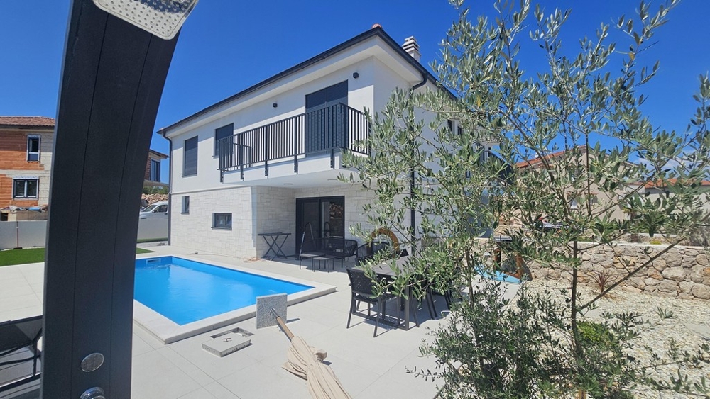 Casa bifamiliare con piscina in vendita a Malinska - H4077