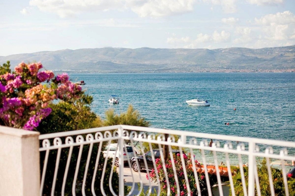 Casa su Ciovo: terrazza con vista sul mare