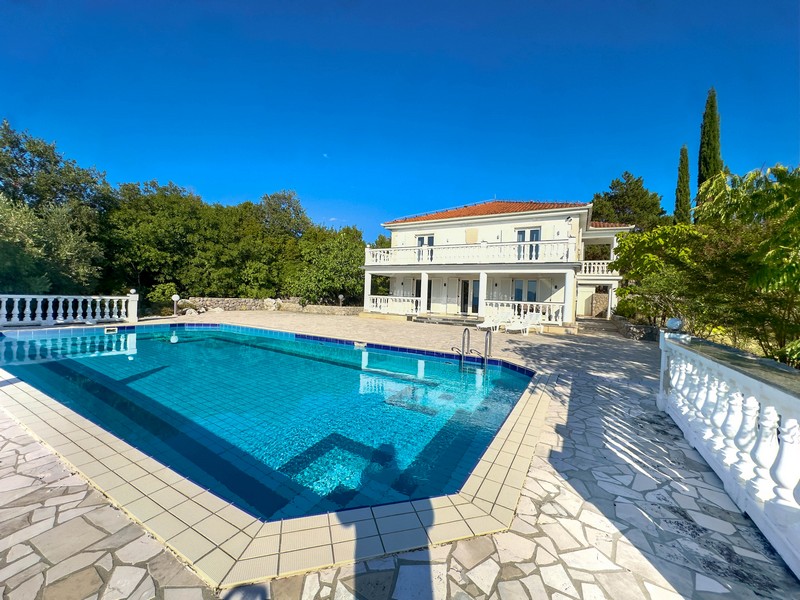 Ampia villa con piscina in Croazia - Panorama Scouting H4093