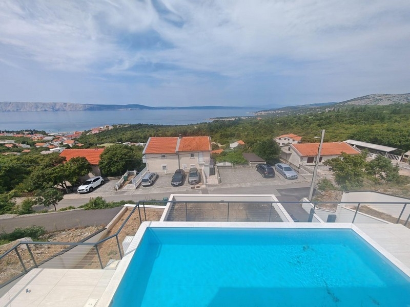 Villa con piscina e vista mare a Klenovica vicino a Novi Vinodolski