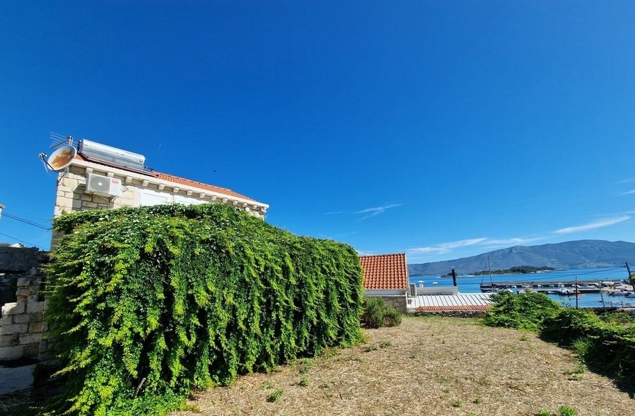 Giardino con vista sul mare