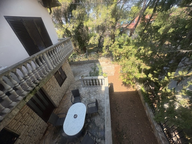 Vista dal balcone sul cortile