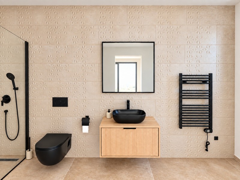 Bagno con doccia e scaldasalviette