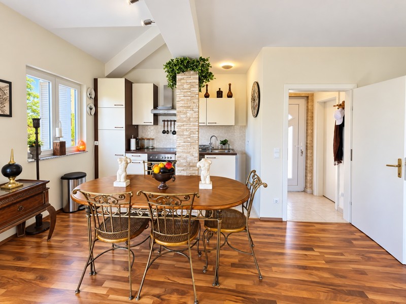 Cucina con zona pranzo
