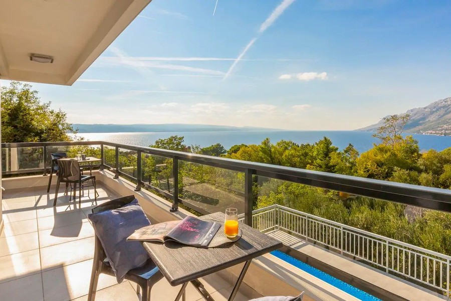 Villa con vista mare a Makarska