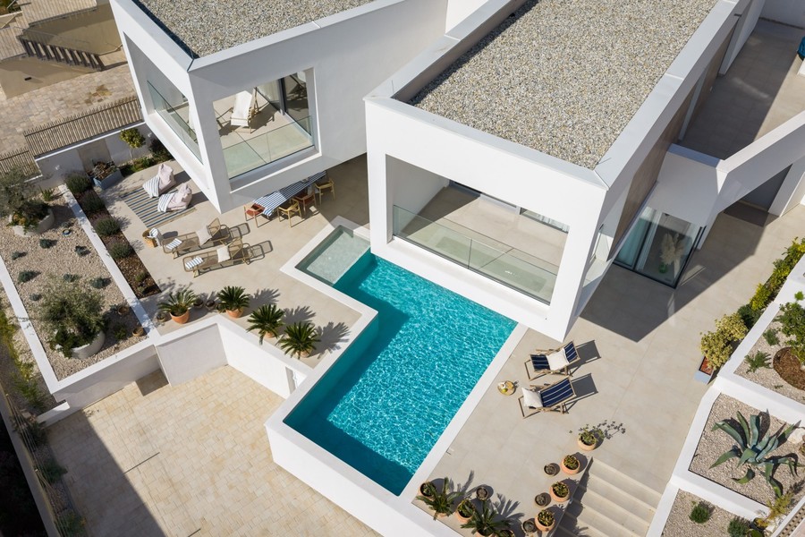 Villa con piscina vista dall'alto