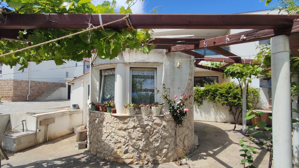 Cucina estiva sotto la pergola