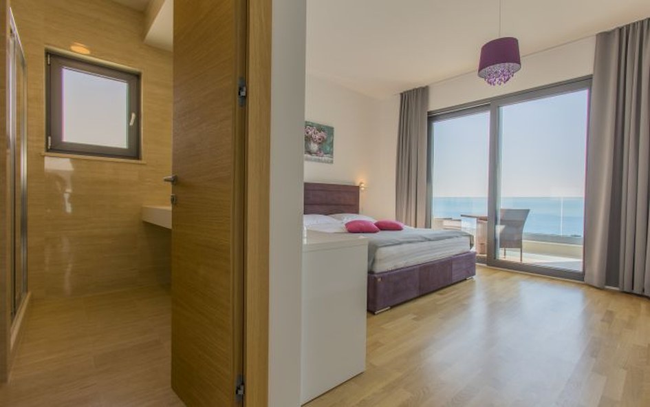 Camera da letto con bagno privato, Panorama Scouting.