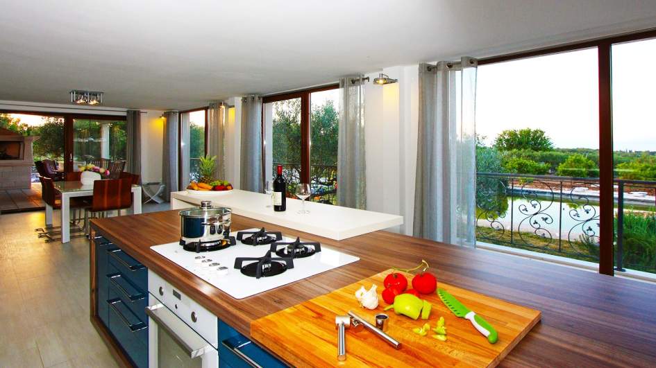 Vista sulla cucina della villa.