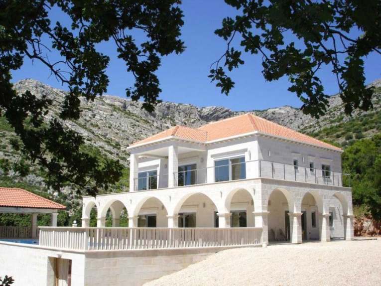 Villa di lusso a Peljesac in Croazia in vendita.