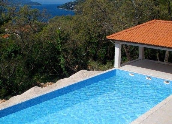 Piscina della villa H696 in Dalmazia, Peljesac.