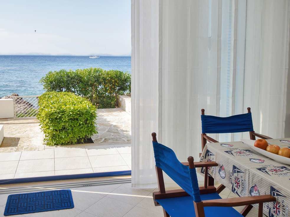 Vista dalla zona pranzo dell'immobile H792 - villa di lusso a Brac in Dalmazia in vendita.