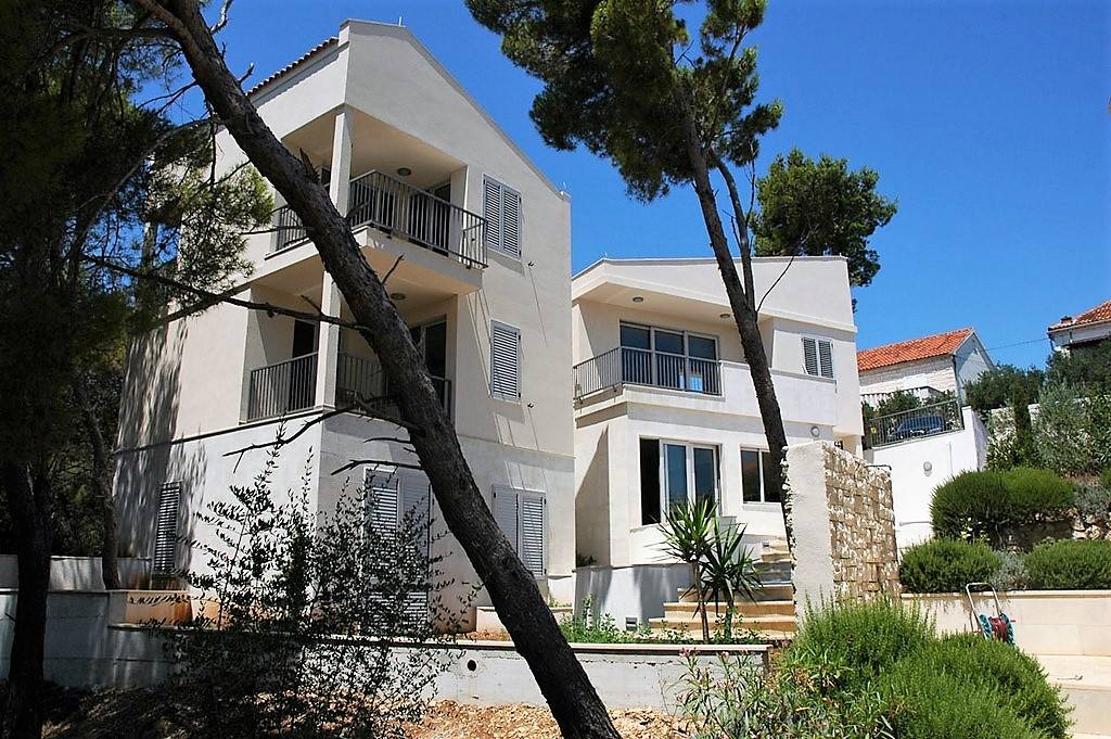 Villa moderna in vendita in Croazia, isola di Brac.